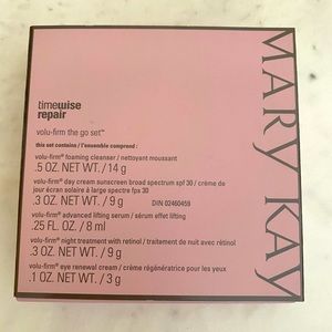 Mary Kay Timewise Repair Travel Set